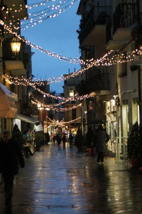 Casa Fresta Bed and Breakfast Taormina 0*,  Italië
